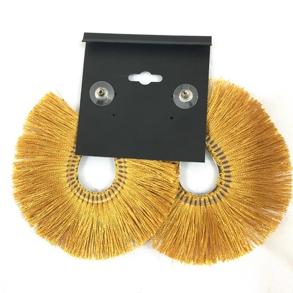 🆕 Natasha Silk Thread Fringe Earrings - Picture 2 of 3